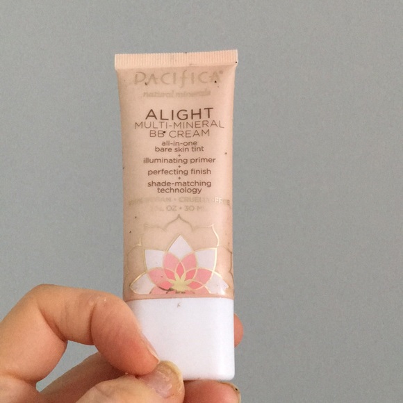 Pacifica alight multi mineral bb cream - Picture 1 of 1